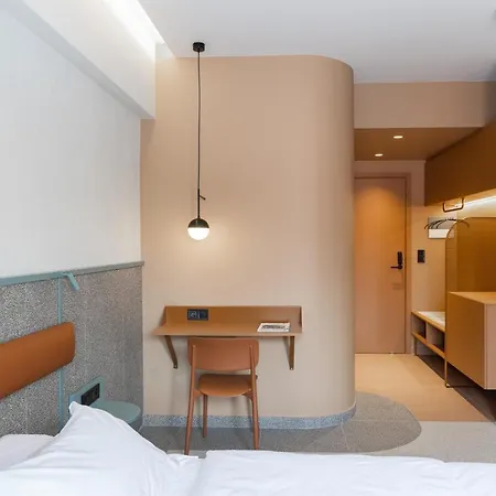 Evripides Hotel